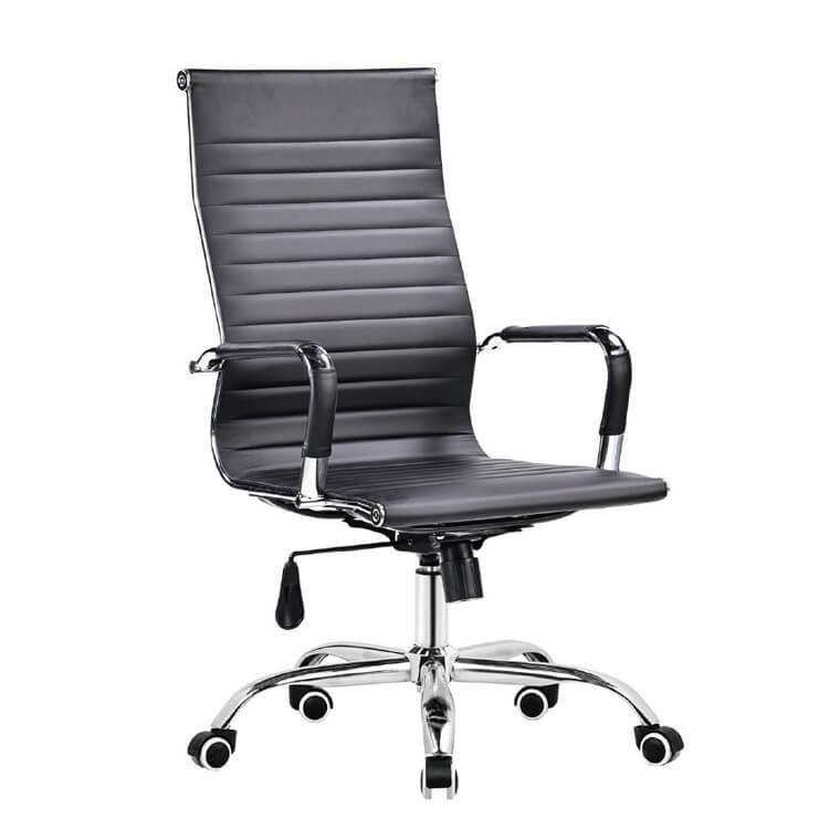 كرسي مكتب أنيق بتصميم عصري
​مناسب للمكاتب الإدارية وغرف الاجتماعات والمنازل، يجمع بين الراحة العالية والمظهر الاحترافي.

​المواصفات والمميزات:
— ​تصميم ظهر عالٍ: يدعم الظهر والعمود الفقري ويوفر راحة ممتازة
 أثناء الجلوس لفترات طويلة.
— ​تنجيد جلدي أسود: بخطوط أفقية أنيقة تعطي شكلاً فخماً وسهل التنظيف.
— ​مساند يد ثابتة: بتشطيب كروم مع غطاء مريح لليدين.
— ​قاعدة معدنية كروم: قوية بخمس أرجل مع عجلات دوارة لسهولة الحركة.
— ​آلية رفع وخفض هيدروليكية: للتحكم بارتفاع الكرسي حسب الرغبة.
— ​آلية إمالة (Tilt): لراحة إضافية أثناء العمل أو الاستراحة.

​الأبعاد التقريبية (حسب الصورة):
​عرض الظهر: 22.4 إنش (≈ 57 سم)
​الارتفاع الكلي: 41 – 43.5 إنش (≈ 104 – 110 سم)
​قطر القاعدة: 26 إنش (≈ 66 سم)

​مناسب لـ:
​المكاتب الإدارية، المدراء، غرف الاجتماعات، مكاتب العمل المنزلي.

لطلب المنتجات التواصل معنا 
عبر الخاص 📱
او عبر واتس *********** 📞
يوجد توصيل الى كافة المحافظات 🇮🇶
