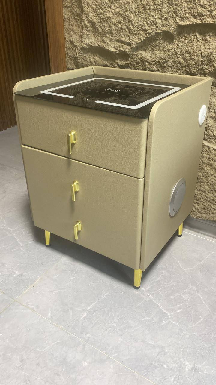 كومدي قاصه يحتوي شاحن 
واير لس امبي ثري بلوتوث سماعات و يواس بي. ويواس بي بغداد, العراق


**إذا كنت صاحب هذا الإعلان وتريد حذفه لأي سبب، رجاءا أرسل رسالة إلى الدعم الفني**