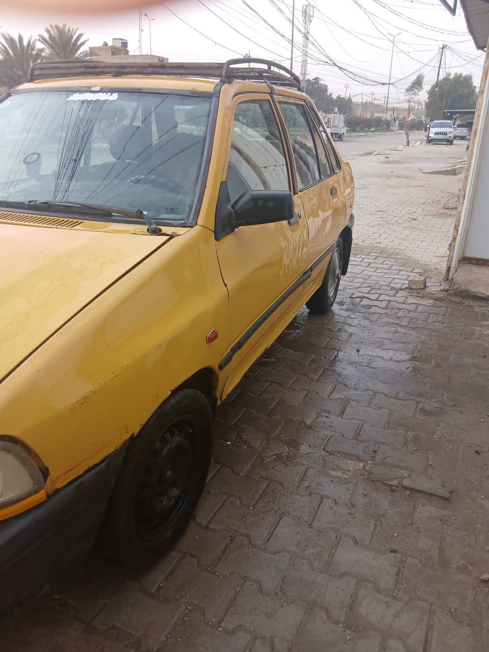 السلام عليكم سياره سايبه للبيع موديل ١٢ أجره بغداد رقم انكليزي جديد السياره بسمي السنويه نافذه ٢٠٣٠ السياره جاهزه وحلوه مال الشغل على باب الله السياره موجوده في كربلاء السعر المطلوب ٢٧ ورقه الغرامات والهيئه عليه اليحب يتصل على الرقم *********** وبي خير ويدلل  ابو احمد
