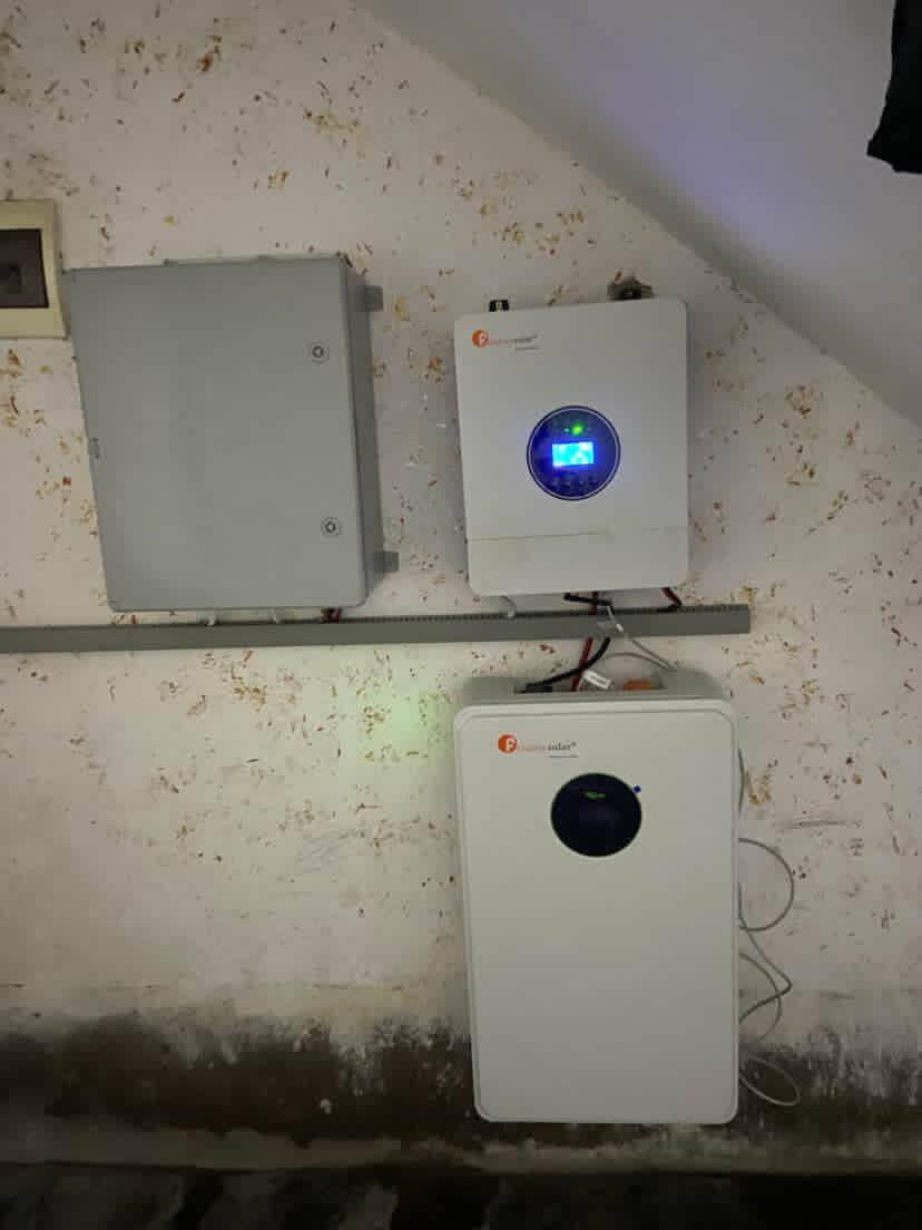 تم بحمدالله تنصيب منظومة طاقة شمسية

 بقدرة 12 اميير نهاري و 10امبير ليلي 
الواح بقدرة 645W 15 من شركة لونجي  Hi-Mo X10 ضمان 15 سنة
انفيرتر felicity 6Kw سنتين استبدال 
بطارية ليثيوم 10kwh من شركة felicity ضمان 5سنوات استبدال 
صيانة لمدة سنة مجانية
للاستفسار الاتصال:-
***********
***********
***********
***********
المركز الذهبي-Golden Center 

#ألواح_شمسية #توليد_الكهرباء #نظام_كهروضوئي #مستقبل_الطاقة
#طاقة_شمسية #طاقة_متجددة #استدامة #بيئة_نظيفة
