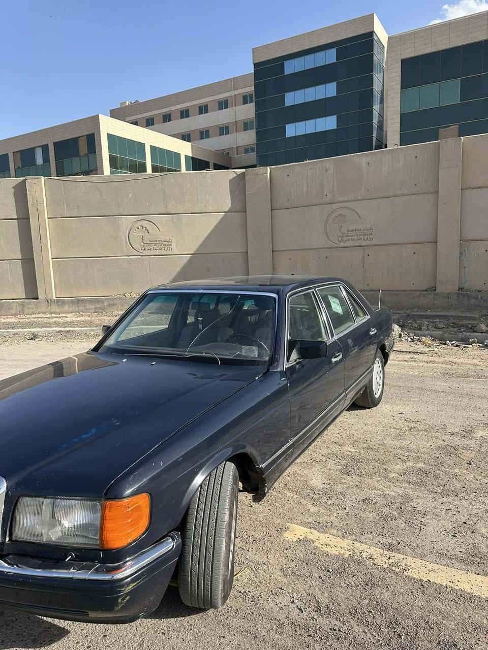 السلام عليكم مارسدس رئاسي باب طويل موديل ٨٥ سياره بلاديه مكينه ٣٠٠٠ رقم بغداد تحويل ثاني يوم شراي اتصل *********** مكان بغداد الحسينيه
