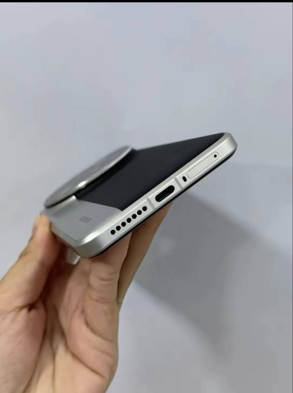 للمراوس او البيع  Xiaomi 15 Ultra نسخة عالمية
16GB RAM / 512GB Storage

استخدام 5 أشهر فقط

صحة البطارية 95% وعدد دورات الشحن 285

نظافة 90%

الجهاز كامل مع الكرتون وجميع الملحقات الأصلية

الجهاز خالٍ من الأعطال وبحاله الوكاله

السعر 1,100,000 دينار. وبيه مجال او مراوس


**إذا كنت صاحب هذا الإعلان وتريد حذفه لأي سبب، رجاءا أرسل رسالة إلى الدعم الفني**