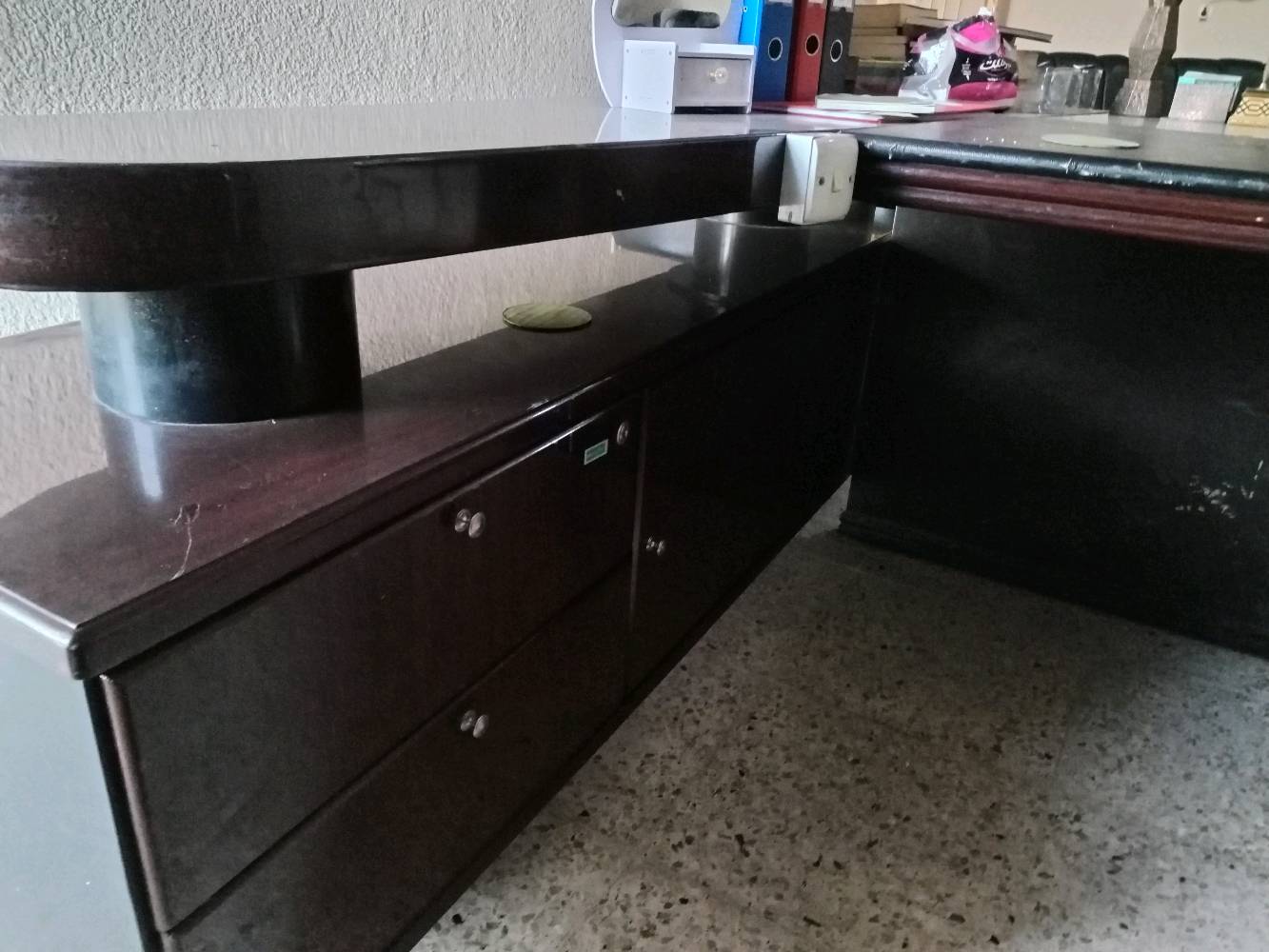 السلام عليكم 
اخوان مثل ماتشوفون كل الغراض الي بل صوره للبيع
وعنواني بغداد-القاهرة
للتواصل 
***********
ميز والكرسي والعلم والشمعة ب 400 الف
تخم جلد تركي 8 مقاعد ب 275 الف
طابعة ب 150 الف
وبيهن مجال شيي بسيط
***********