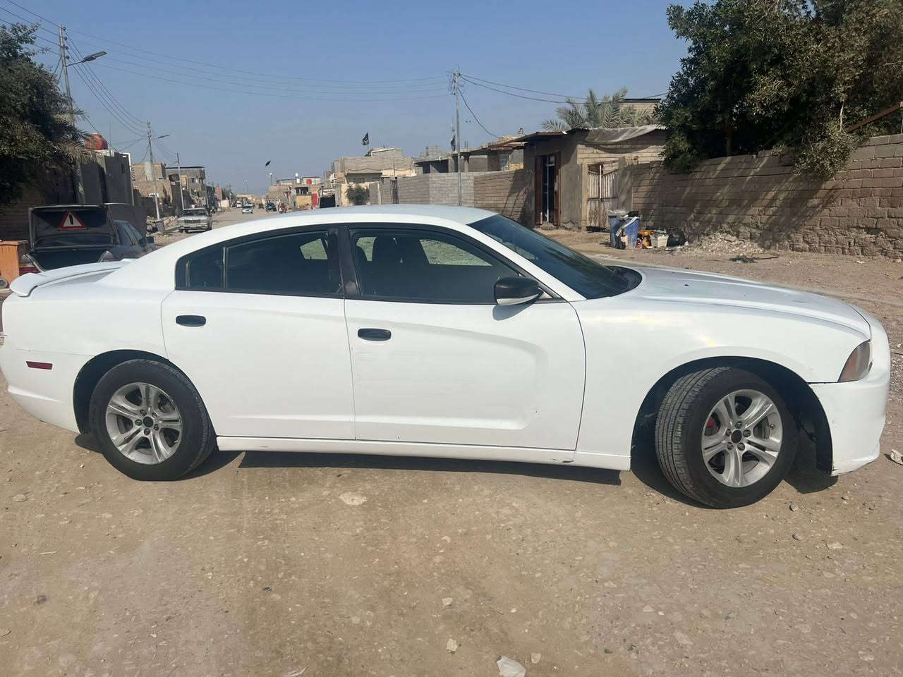 جارجر مديل 13محرك 8سلندر كص جنطه أرقام طبق الاصل %100
السياره جاهزة من كلشي 
محرك شرط الفحص كير كذالك 
دواخل 95%
حدادة 80%
تخم تاير جديد شرط 
تبريد شغال 
تدفئه شغالة 
العنوان البصرة 
السعر 46
***********
