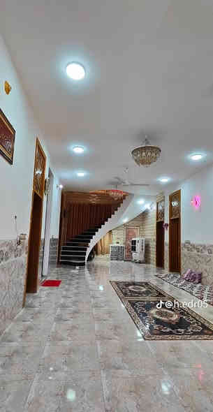 السلام عليكم بيت للبيع المساحه الكليه 520م تحت البناء 320م 
طابقين بناء حديث المكان حي الجمعيه على الشط الاستفسار ***********
