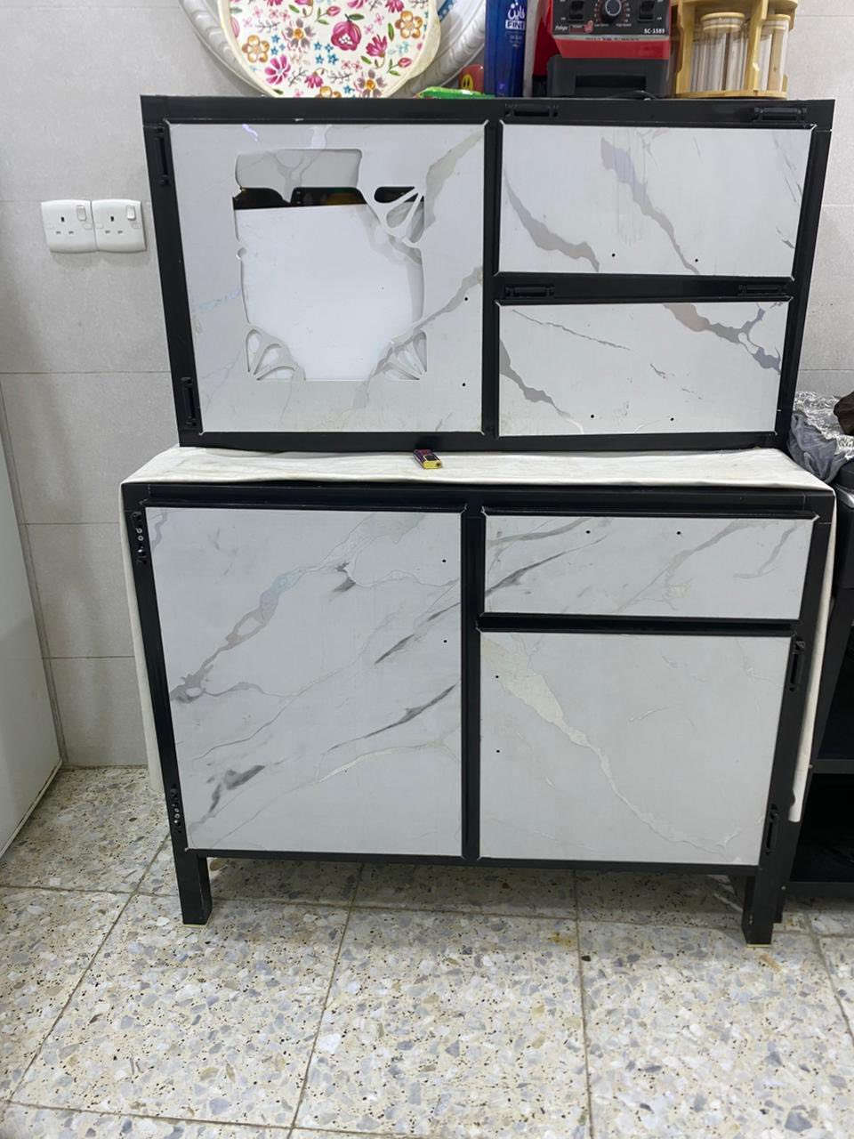 كاونتر ثلث قطع للبيع سنك مرمر قيم بل يرضي الله واخذه تواصل ***********
