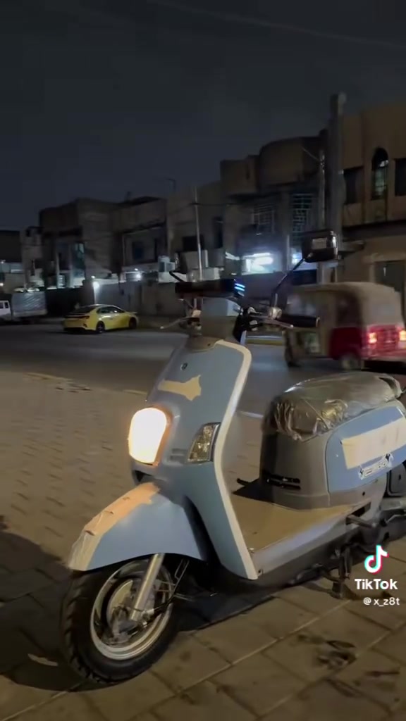 الدراجه لبيع رمبه مخزونة صاره مده السعر واحد و٣٠٠ بيه تساهل حك الجيه الرقم *********** الطير مو لبيع
