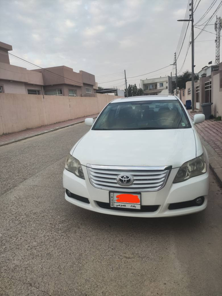 تويوتا افلون   toyota avalon 2007 xl 
وارد أمريكي    v6   3.5  L 
مواصفات :
فتحة سقف و مقاعد جلد و  الأمامي تدفئة و  تحريك كهربائي 
تبريد و تدفئة فول
كوبريسور جديد اصلي مع كافة الملحقات 
بطارية جديدة 
اطارات طخم جديد 
زيت الگير جديد + بلاكات جديده +دبل امامي جديد 
الصدر الأمامي والخلفي كلهن مدامة
الكهربائيات كلها شغالة
گلوب الجيك يشتغل بسبب  الغاء حجر الصالونصة لانها وارد أمريكي .
الگير و المحرك بلادي بدون اي تحوير او تعديل شرط الفحص 
ماشيه 228000 كم 
الضرر  جامولغ السكن الخلفي و و طختين خفيفة 
و الأبواب مصبوغة بدون ضرر   (جمالية و توحيد لون) 
و السونار موجود .
مكان السياره ديالى خانقين 
سعر ١٣٥ وبيها مجال 
للاستفسار متواجد رقم وانترنيت 
*********** خناقين, ديالى
