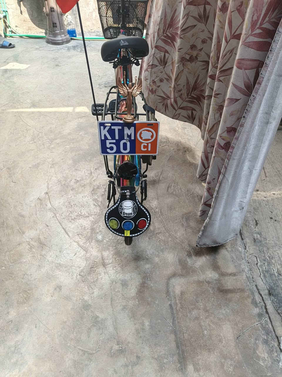 يالله السلام عليكم بايسكل بناتي ياباني 7الوان مطفي موديل 2025 نهايه السنه خذيته مطالع بي قليل صاله شهرين مضموم بايسكل نضيف وجديد قفله قفله 150 مكاني بغداد حي النصر كامل ابيع


**إذا كنت صاحب هذا الإعلان وتريد حذفه لأي سبب، رجاءا أرسل رسالة إلى الدعم الفني**