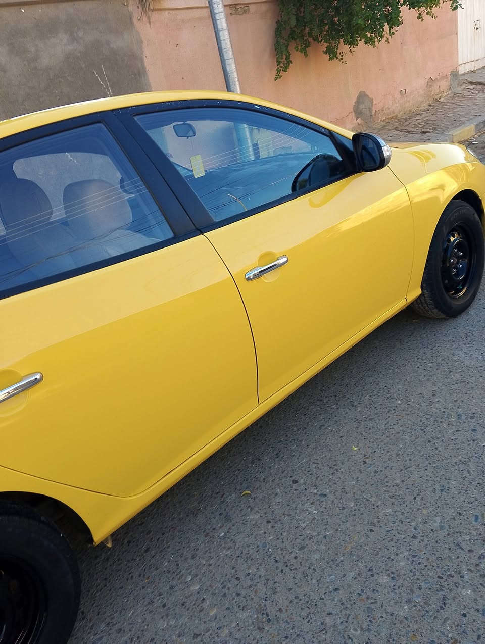 سلام عليكم شباب انتره مديل 2011 دوات دوات كصه جنط سياره حلوه جاهز بس صدره طيح بس سيا ه شاشاه وكامر وتحكم ستيرن جهتين حساسات خلفيه سياره متومه رقم وسنويه صليه سنويه 28 سنويه عضم عاج كرر سياره دوات دوات مكان سياره ميسان سعره 47 وبيه مجال رقم الهاتف ***********
