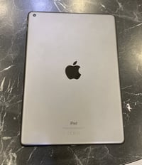 آيباد ٩ • ٦٤ • نضيف