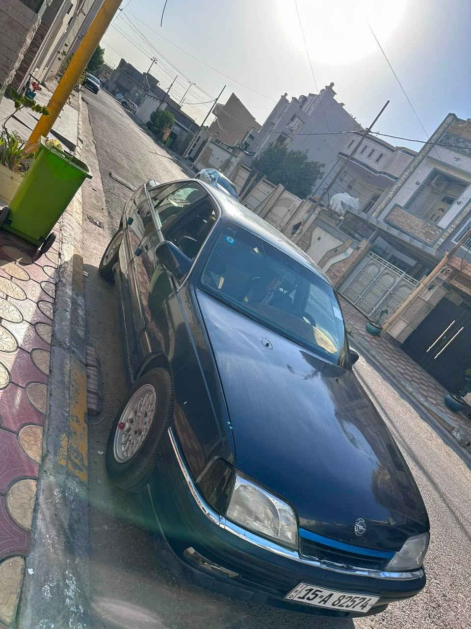 السلام عليكم 

اوبل اوميكا
موديل 1992 
رقم انبار دولي باسمي
هزه جديده
تاير جديد
صدر جديد
كيج حماوه وكيج بانزين شغال
كير عادي 
شاشا + سماعات
كشره نظيف 
محرك 2000 خير من الله
سياره حلوه وخير من الله
مكانه الفلوجه -الكرمه
السعر 33 وبيه مجال
*********** واتس الفلوجة, الأنبار
