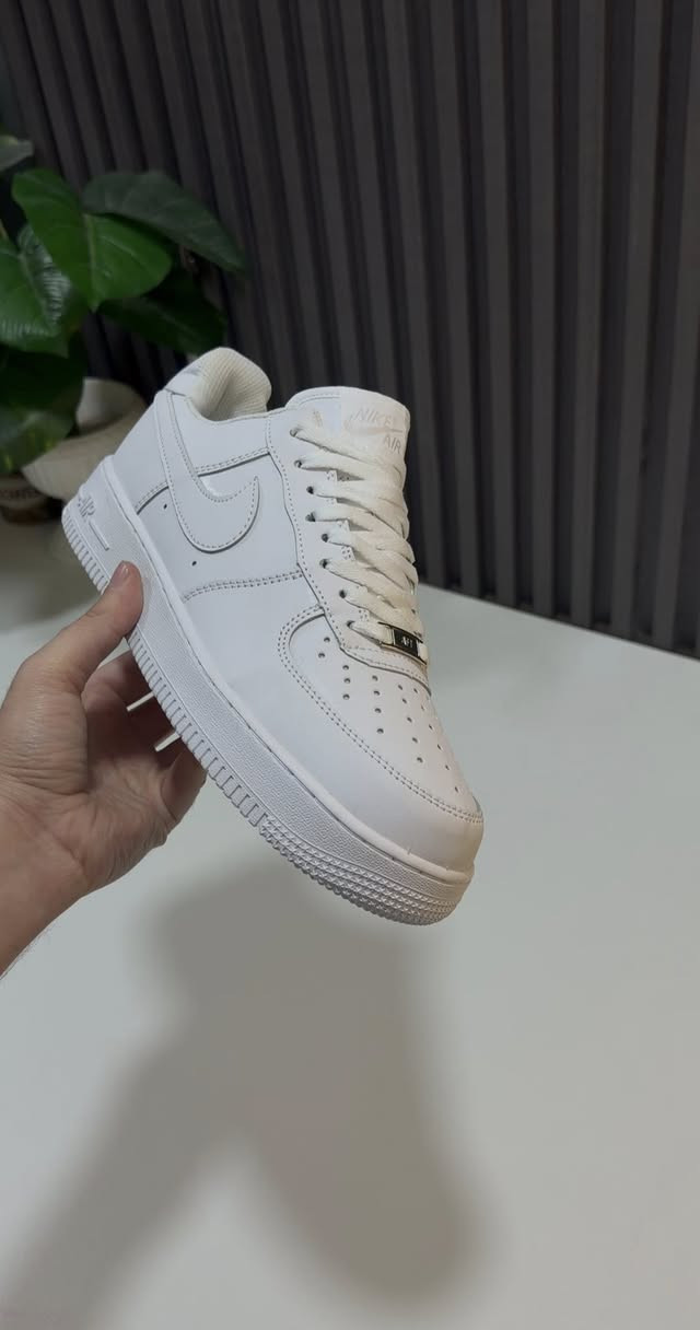 قياس 42 فيتنامي باركود شغال 100‎%‎ نظافة 100‎%‎
السعر 15 الف  🤍 توصيل موجود لجميع المحافظات 🤍


**إذا كنت صاحب هذا الإعلان وتريد حذفه لأي سبب، رجاءا أرسل رسالة إلى الدعم الفني**