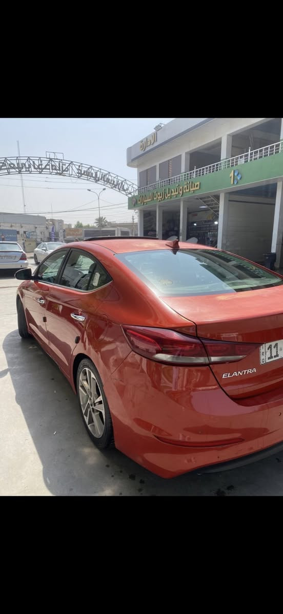 السلام عليكم 
للبيع فقط النترا 2017 كندي لمتد 1/1 
 بنيد انفتح على القماره   وصبغ بلباب مثل ما واضح بلسونار 
السياره ادامه كامله عبوه فيت بم جديد بلكات جدد مجاول جدد باتري دهن كير ….. 
محرك 2000 مفتوح 
حداديه جديده 
مواصفات 
فتحه 
بصمه 
جلد 
كشنات تدفئه 
تدفئه ستيرن 
وبقيه مواصفات معروفه 
 السعر 118$ وبيها مجال مكاني بغداد 
عنوان بغداد
 ***********
