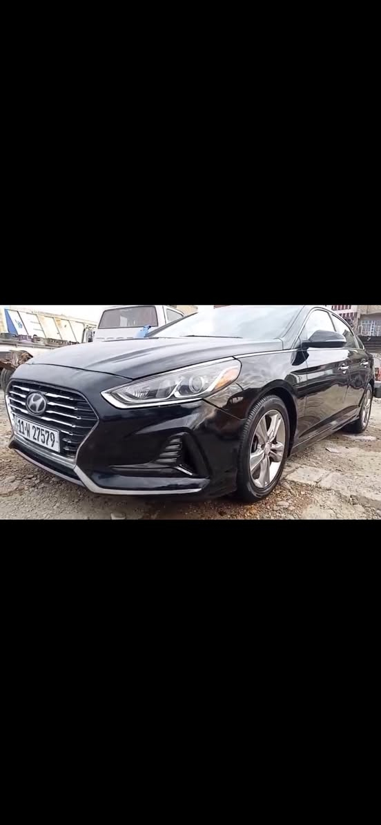 السلام عليكم سوناتا 2018 فول عدا الفتحة
السيارة مصبوغه حزام (حادث امريكا الصبغ )
بصمة تشغيل 
بصمة ابواب 
كرسي السايق كهرباء 
تدفئة بالكراسي
شاشة كبيرة 
حساسات خلفية 
محرك gdi 2400 ( مفتوح معلي الكازكيت )
ماشية 85 الف ميل 
سعره 118 وبيهة مجال حك الجية 
السيارة ب اسمي تحويل ثاني يوم 
مكاني بغداد 
رقمي ***********
