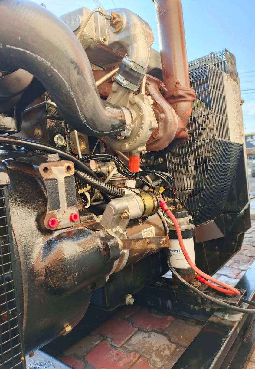 سلام عليكم 👋
للبيع مولده بلادي أوربي نوع بيركنز انكليزي 100ملم
أربعة سلندر سوبر 80كيفي موديل 2014عدد ساعات التشغيل العمل 2638ساعة ملاحظة مولده على وضع شركة سعر اتصال على رقم ***********
***********
