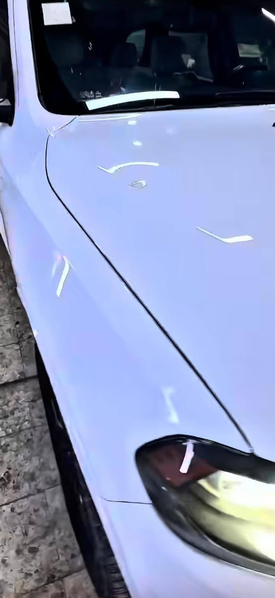 السلام عليكم دورنكو خليجي 2018للبيع أو مراوس رقم اربيل ماشيه 135
بيه دعاميه الاماميه وخشم الجاملغ صبغ بدون معجون 
مكاني النجف الاشرف السعر 275
***********
