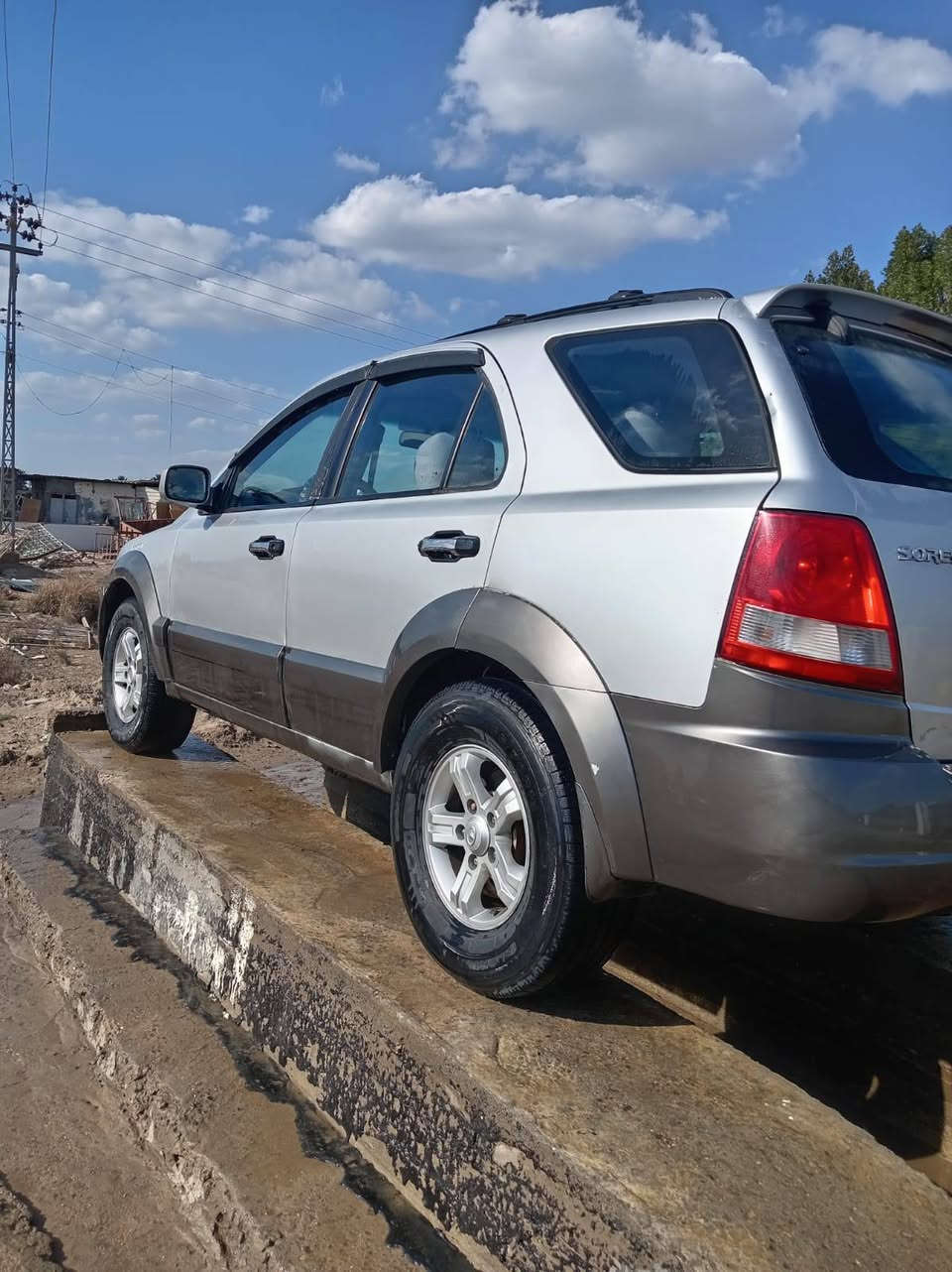 السلام عليكم
سورنتو 2006خمسه راكب 6سلندر مصبوغة عام أثر جراد سياره حلو ما ناقصه شي رقم بصره دولي مكانها حله ‏‪***********‬‏
