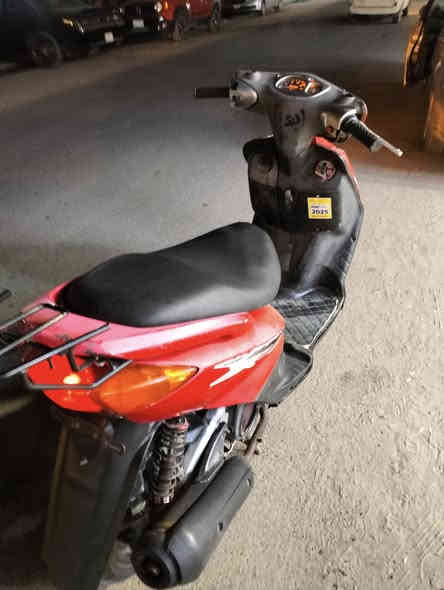 سكنس نثيه للبيع دراجه نضيفه كابريتر سرعتها 110وتحويل بنفس اليوم مكاني بغداد البياع مكينه صافيه وكلها ابلاديه سعر 850وبيها مجال قليل رقم موبايل ***********
