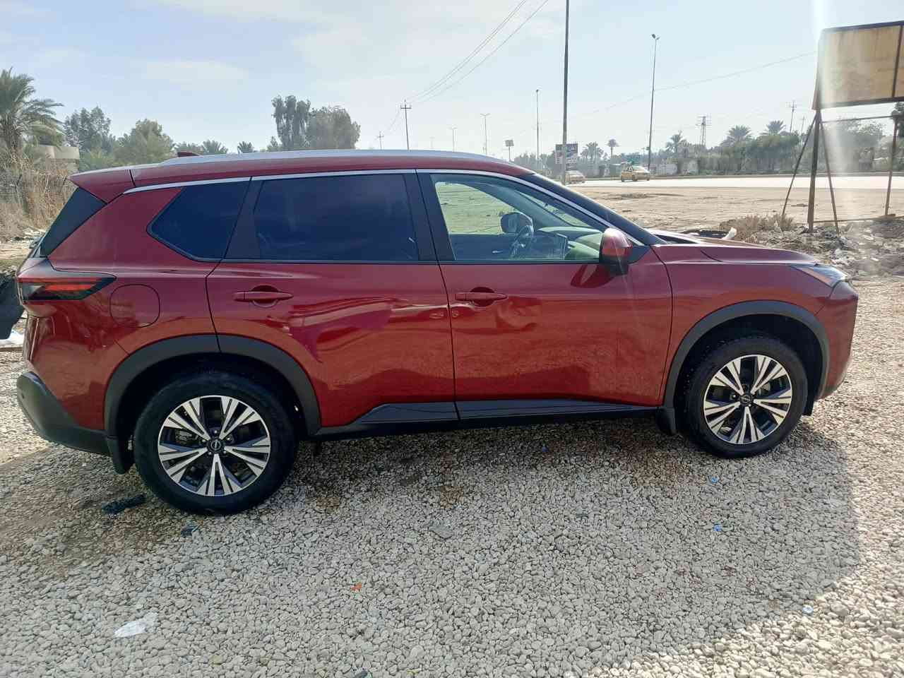 سلام عليكم
نيسان روج وارد امركي 

حادث جاملغ وبنيد بدون دواخل بدون ارباك 

والباقي كفالة عامة 

موديل 2023 

بدون رقم 

مواصفات فول 

بصمة وفتحة 

واردارات وتشغيل عن بعد 

مكينة 1500 تيربوا 

السعر ب148 وبيها مجال للشراي 

مكان السيارة بابل المركز 

للاتصال *********** 

بيع فقط
