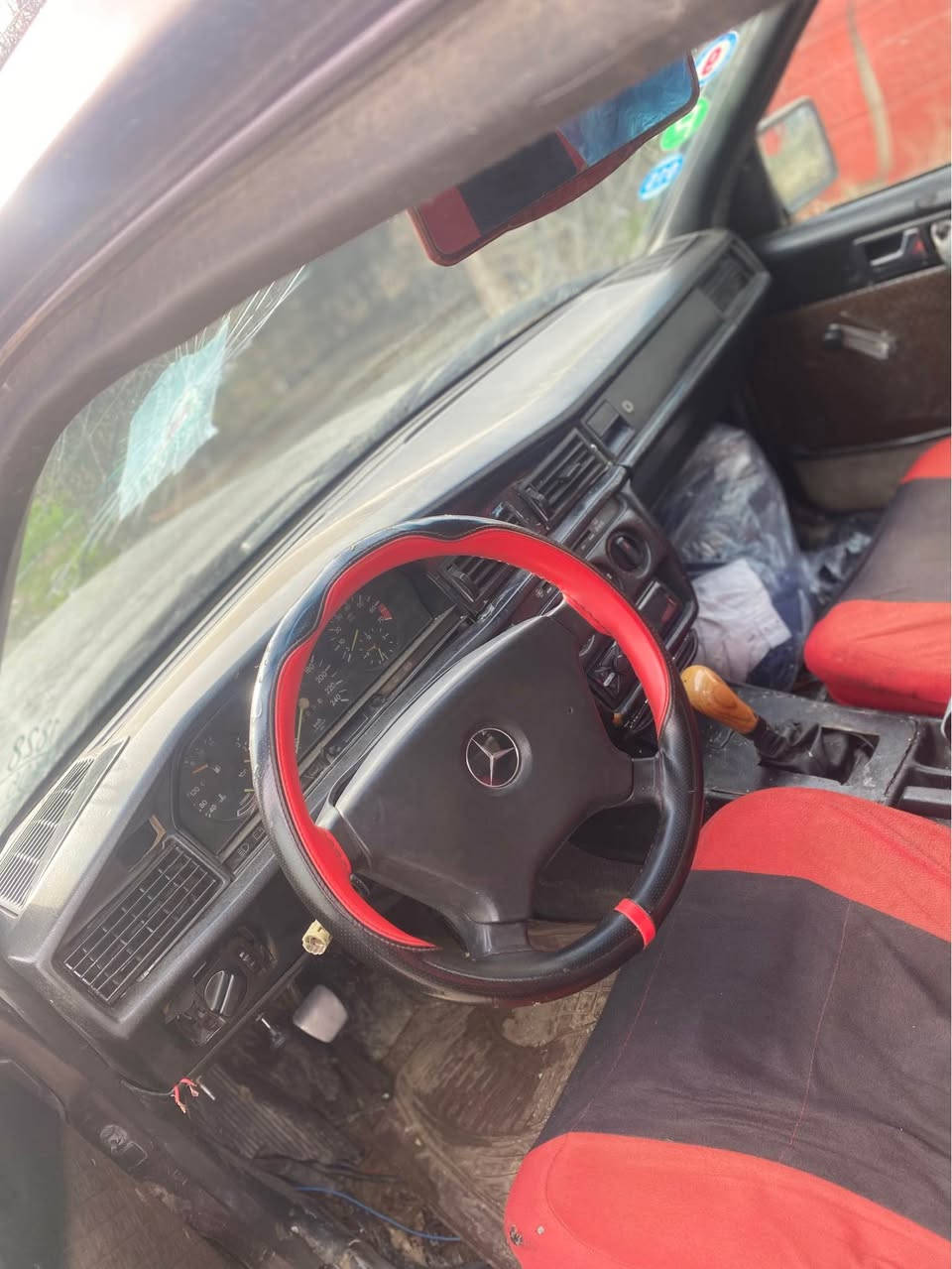 سه ره تا به نا وي خوا 
مارسيدزi300
سلايد
گيرومه كينه وئه كسل به شه رت
ته قه وره قه به شه رت
سه ياره كه بيده عمو ليدراويه 
رزيوي نيه 
كامل كاره باي به شه رت 
گيرومه كينه بيلاده 
گورينه وه شه كه م به شتي دلم بيگري 
سليماني 
***********
وه تسئه پي له سه ره السليمانية, العراق
