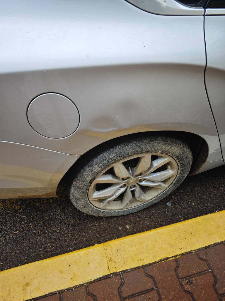 Impala 2017 lt silver

ئیمپالا ئەمریکیە 2017 ڵ ت سالون 4 بستۆن
کوشن جلدە شاشە گەورەی قاسەیە. ئۆتۆ ستۆپە و تەحدید سورعەیە
ئێرباگی نەتەقیوە  شەریکەیە 
سندوقی دواوەی دەعمە ناوی  کەمئکی گرتوە
دەعامی پێشەوەی گۆرداوە
دەرگای پشتی سەکن و لای تایەکەی ئەو تۆزە قوپاوییەی هەیە  بۆیاخی نییە. 

1. سەنەوی تازەیە. 
2.هەززەی تازەیە. 
3. تاقم بانسی پێش و دوای تازە بۆم گۆریوە. 
5.هەر 4 تایەکەی  تازە بۆی گۆردراوە.
6.رۆنی مەکینە تازو بۆم گۆریوە
7.هاێدرۆلیکی گێری تازە گۆراوە 
***********
***********

 110 و معامەلە السليمانية, العراق
