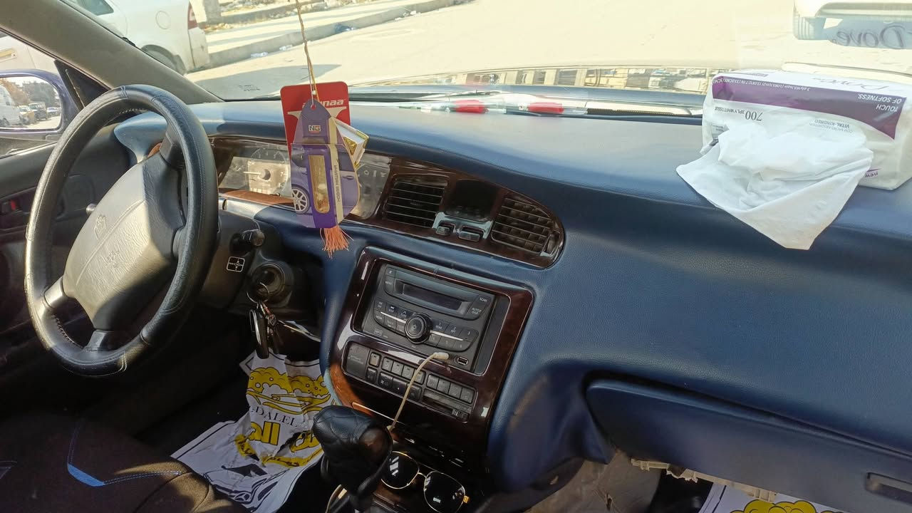 كراون بطة موديل 1993 رقم نينوى انكليزي أني صاحبها الشرعي السعر 55 وبيها مجال تبريد شغال مكفولة من الكص كهربائيات داخلها حيل حلو كلها شغالة التواصل 
***********
***********
