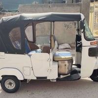 تكتك للبيع موديل 22بيهة بس لغد لباقي كلة مكفول سعر 8 600  07700279748