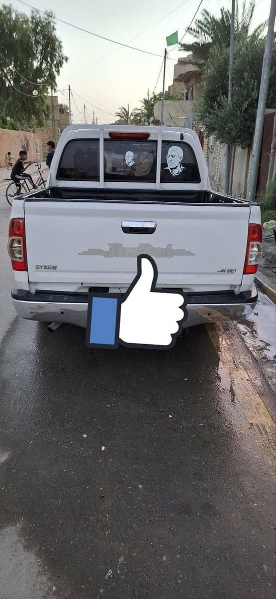 السلام عليكم للبيع بيكم جنبي صيني دبل قماره مكينه وكير وتبريد واكسل بلجيس وكهربائيات خير من الله تخم تاير صدر امامي وخلفي نضيفات توجد ضربه بيها بلجاملغ الايسر ع كد شبر ونص البنيد مصبوغ كان بي جراد دعاميه خلفيه مال افلاونزه سياره جديده تحويل ثانيوم سنويه لل29 لوحات انكليزي بغداد بااسمي مكان السياره كوت مركز المدينه السعر 65 وبيها مجال  ‏‪***********‬‏
