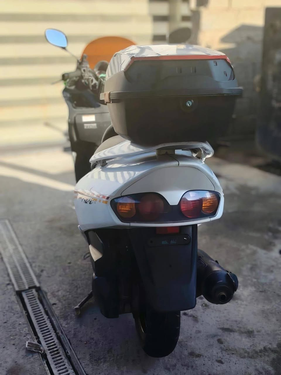 سلام عليكم 0/6 دراجة خير من اللّٰه نضيفة زنون كليتة بلاد دراجة تاخذهة متتعب صبح وبليل نكرة سلف من اكول خير من اللّٰه يعني خير من اللّٰه نضيفة علة ايدية تايرات سود مكاني البياع عارضهة بواحد و50 وبيهة مجال سبب لبيع اريد اشتري سيارة منفيس وسويلى مكاتبة اي
واحد يحاسبك عل برغي
تخابرني رقمي بي واتساب ***********
