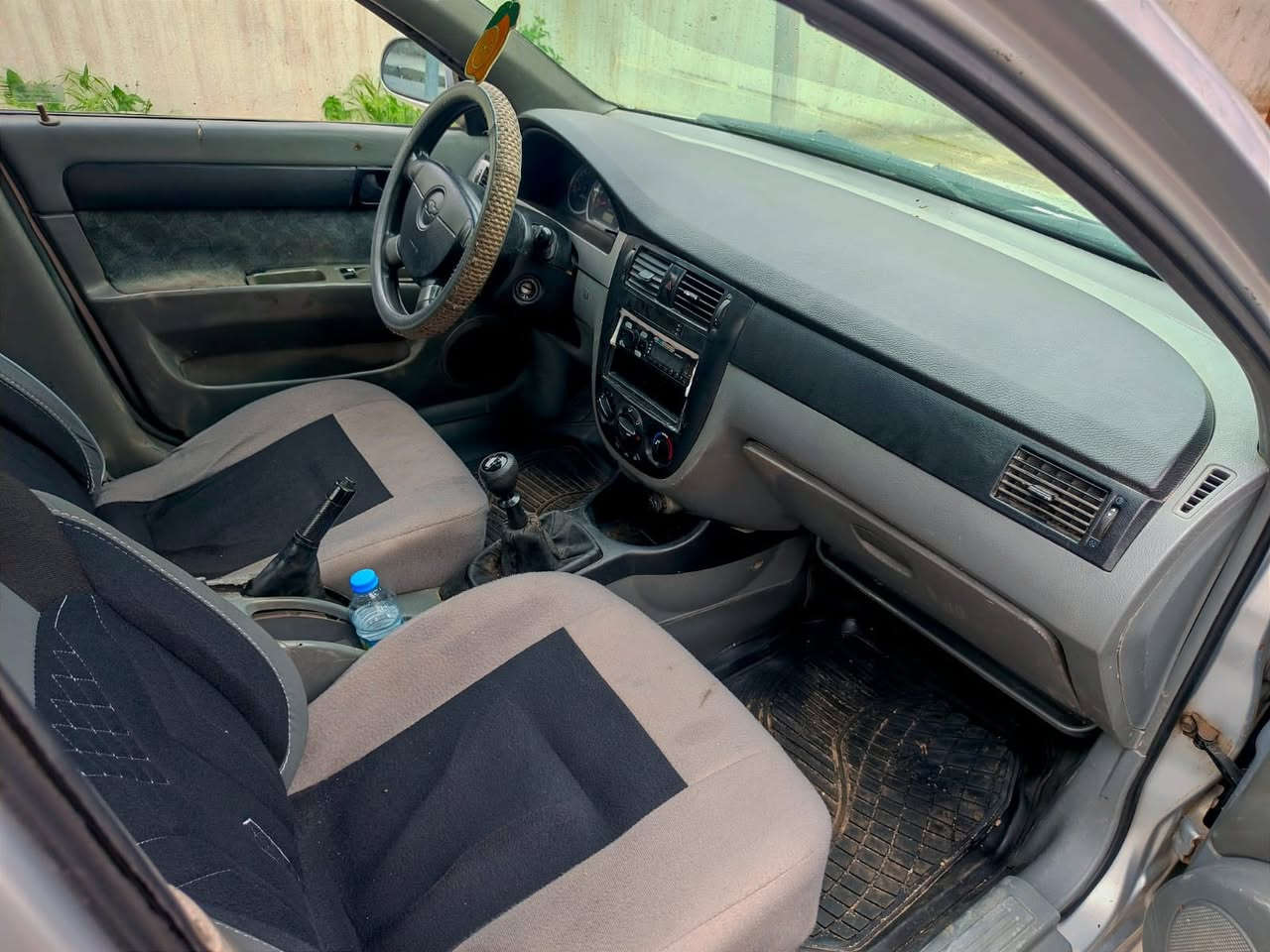 لام عليكم 
أوبترا 2004 للبيع 
السيارة جاهزة 
محرك كير طخم جديد 
رقم ألماني سنويا مجدد لل 2028
السيارة بيها 3قطغ صبغ و شوي تعديل بارد بل سقف 
بيها بابين و جاملغ جوا البنيد و الصندوك جديد 
السعر 58 بيها مجال بصيط 
***********
***********
