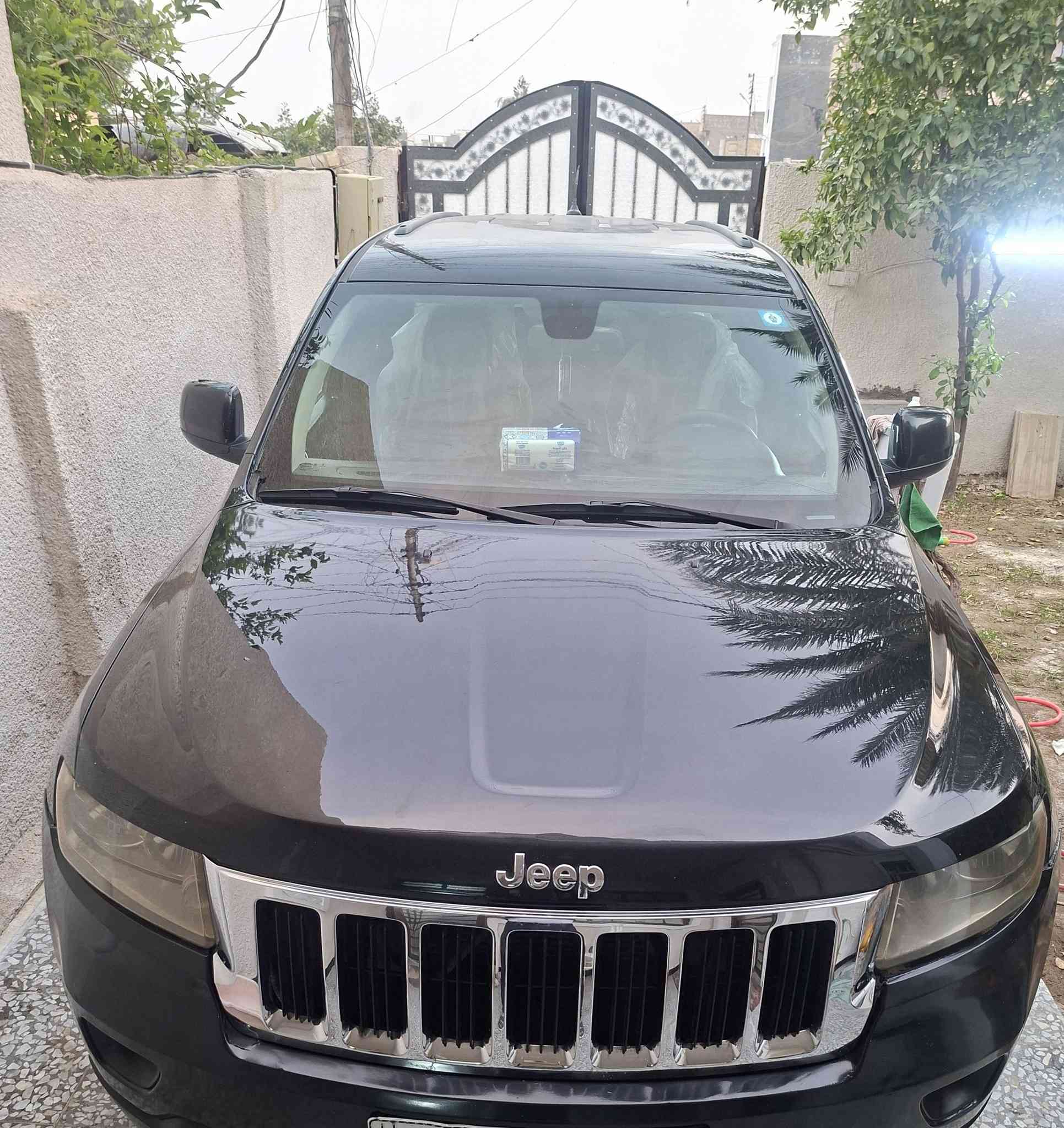 السلام عليكم جيب موديل ٢٠١٢ وارد امريكي ضرر جاملغ خلفي عكس السائق بجم كبس حدادية جديدة كير مكينه كفاله حجم المحرك ٣٦٠٠ رقم بغداد بأسمي تحويل مباشر السعر ١٥٥ بيه مجال حك الجيه رقم الهاتف ***********
