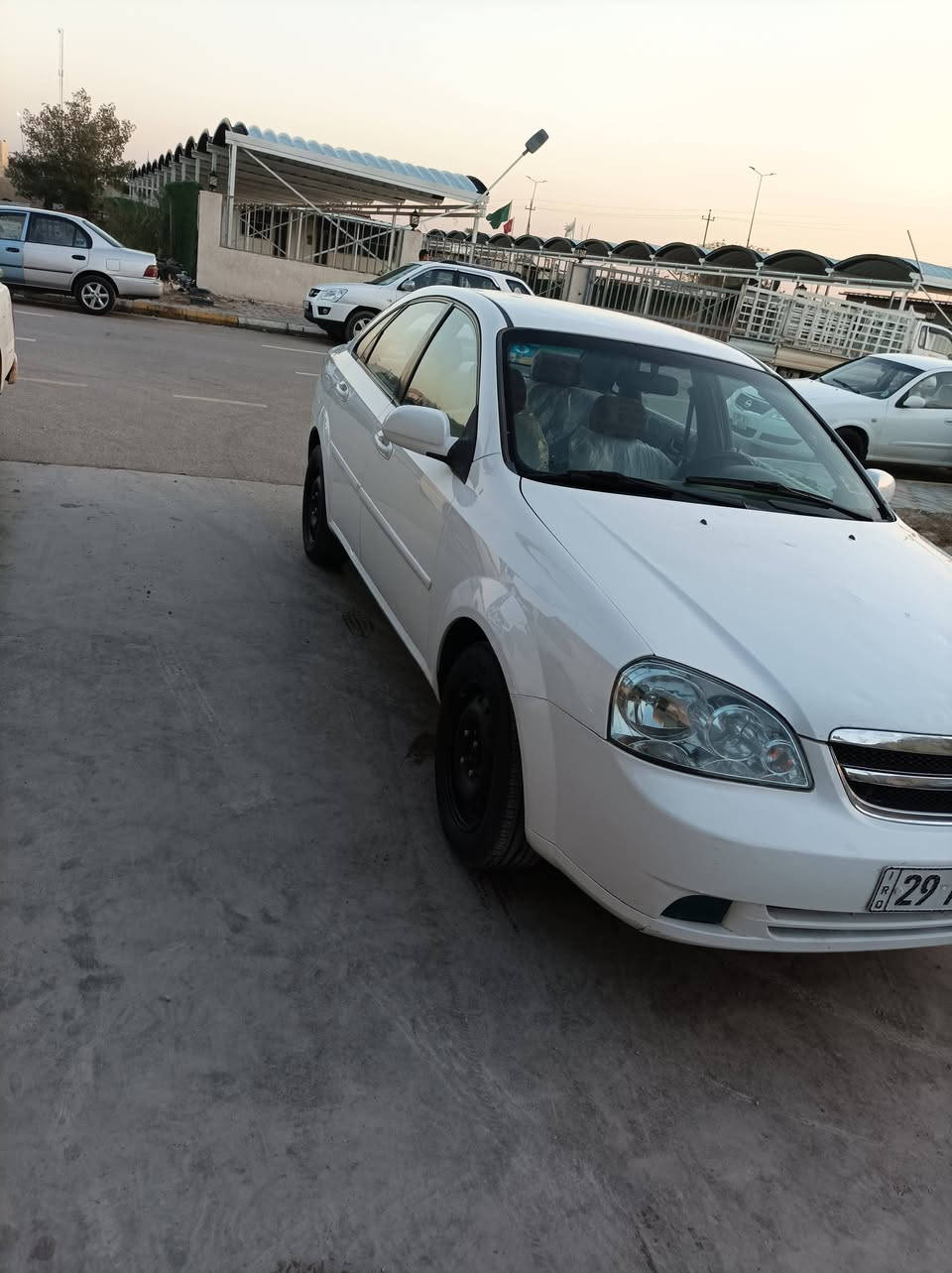 سياره جاهزه من مكينه وكير
وحداديه
رقم واسط دولي
سونار مرفق ويه الصور
مكان السياره واسط النعمانيه 
السعر 73وبيه مجال قليل
***********
