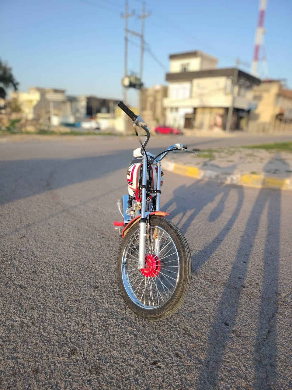 سيجي ناما 
2025
دراجه فول ناقصها اي شي محرك كبس
***********
السعر ٦٥٠ بي مجال
