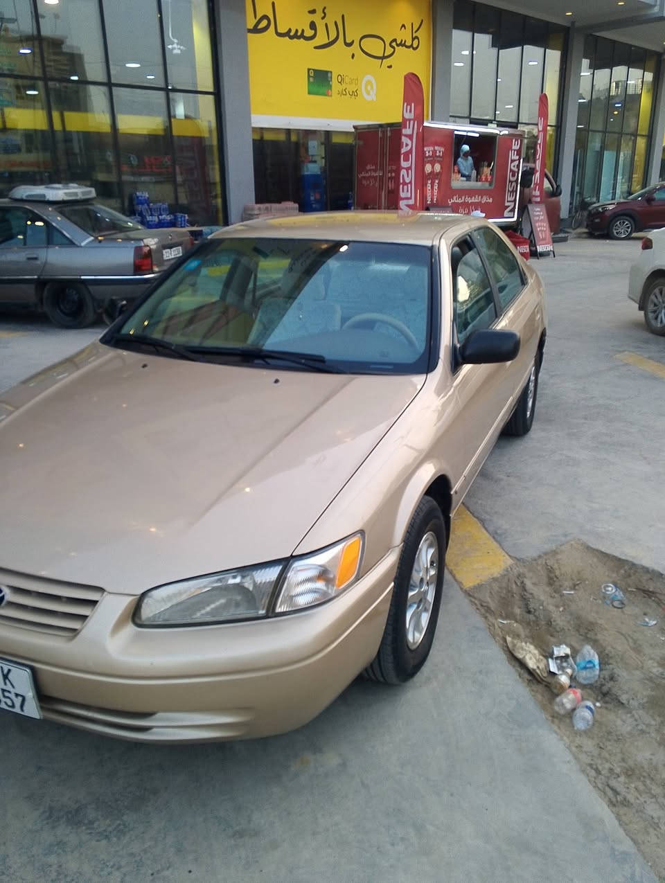 السلام عليكم موديل 97 كامري وارد امريكي سياره جديده وخير من الله رقم بغداد مكان  السياره البياع السعر 80 رقم ***********
