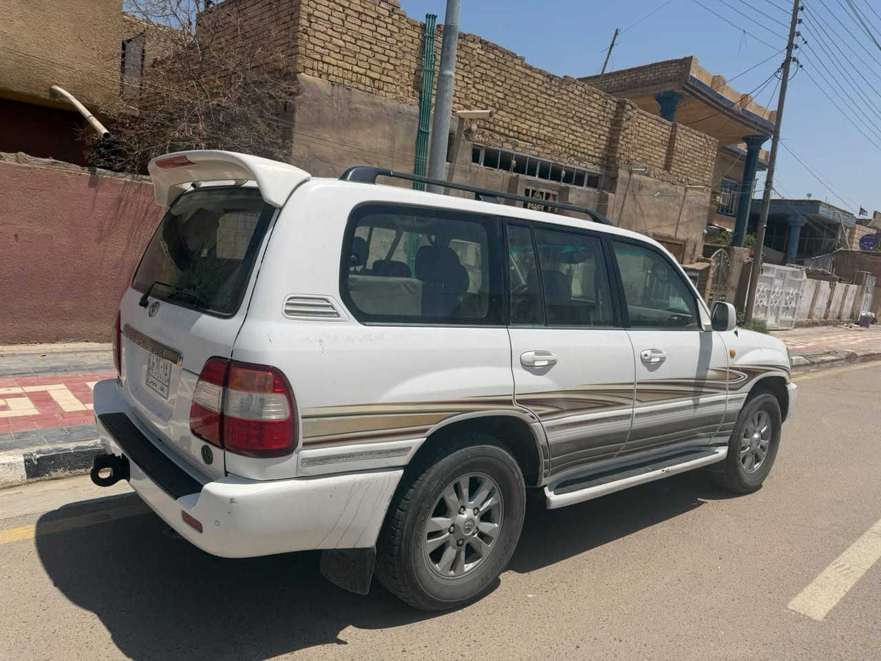 لاندكروزر موديل 2000 محدثه 2007 سياره جاهزه ما عايزه برغي مكينه حداديه كهربائيات تبريد ثلج منظومه غاز سياره جاهزه ما بيها اي نقص تحويل ثاني يوم رقم بغداد السعر 115 ورقه المكان كربلاء طويريج***********
