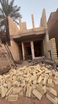 � هيكل للبيع – حي أور 600 📍 قرب مدرسة أور  🔹 المساحة: 150 متر  🔹 الواج...