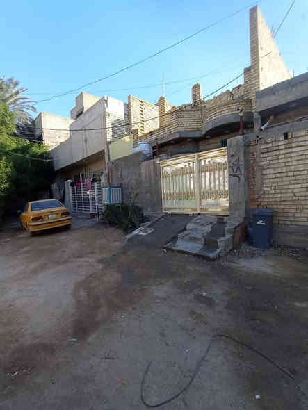 السلام عليكم
🏠بيت للبيع المساحة 110م 

طابو صرف زراعي سند 25 قرار محكمه 

البيت يحتوي على 

غرفة نوم 

استقبال 

حولي+مطبخ 

صحيات 

وترك

ولبيت ركن على شارعين 

قاط الثاني هيكل ناقصه بس سقف يحتوي على صحيات و وثنين غرف 

السعر 86 وبيه مجال

الموقع 📍السرايدت القديمه المربع الثالث 

الاستفسار والتواصل ***********
