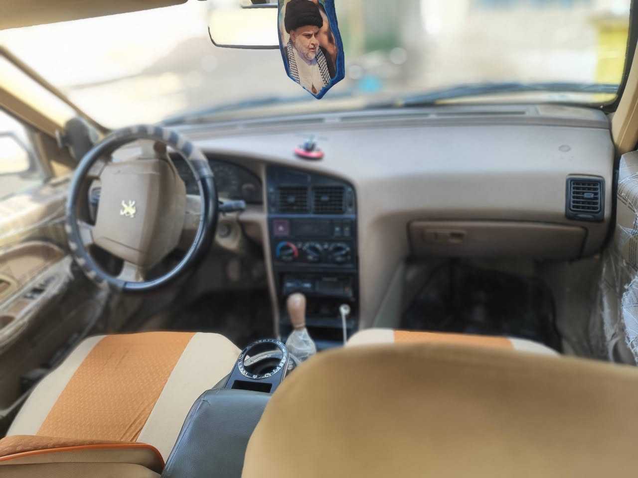 السلام عليكم
سياره بيجو 405مديل 15رقم بغداد باقيه بس استلام لوحات

كير محرك كفاله المحرك توني شاده جديد حداديه تخم تاير جدد كهربائيات كله شغاله تبريد تدفئه السياره مابيه نقص فقط الباور مال الستيرن يذب دهن ومابيه اي خياس عدا الدوس وجايبله قطعتين هم انطيهن وياه سعره 32وبيه مجال مكاني ناصرية مركز الخاص مفتوح وهذا رقمي ***********
