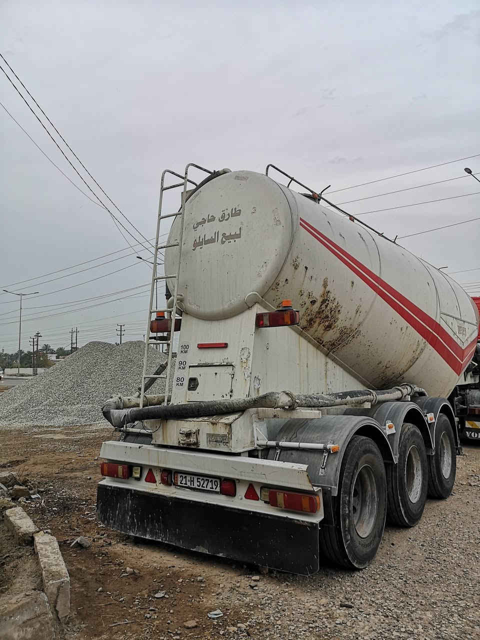 سلام عليكم سايلو موديل ٢٠١٤ طارق حاجي كوفين ٣ قبغ ٣ محاور ثنين سبرنك واحد جوبلس تعليك يحمل فول ٤٧ طن دويز بلادي نضيف تفريغ سريع *********** عنوان بغداد
