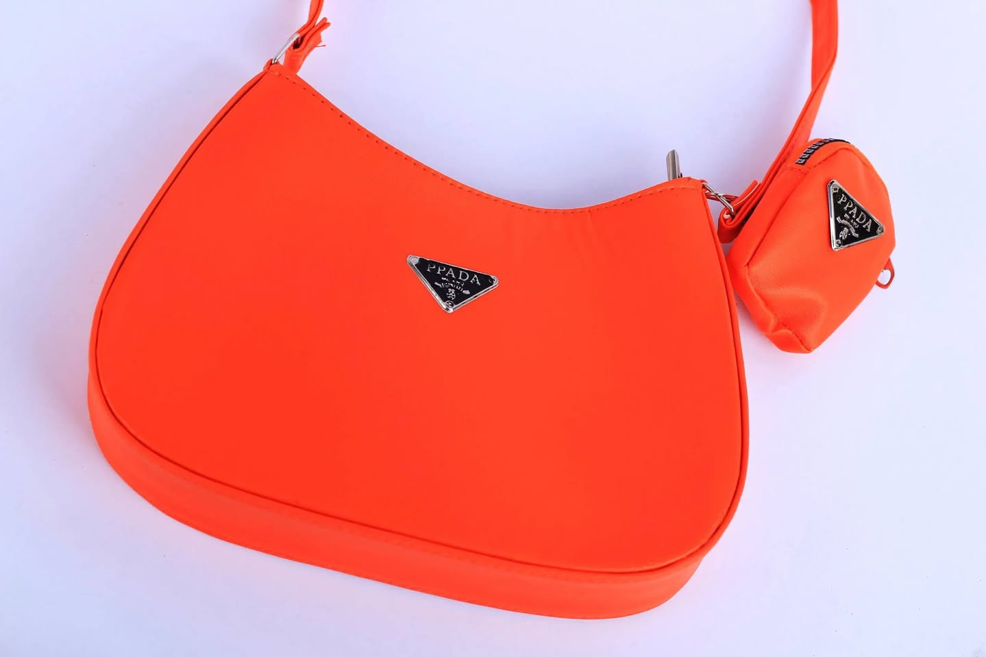 مجمع الفرقان للتنزيلات 
العنوان #الفلاحيه شارع المركز 
توصيل متوفر 🚕#مجاني


**إذا كنت صاحب هذا الإعلان وتريد حذفه لأي سبب، رجاءا أرسل رسالة إلى الدعم الفني**