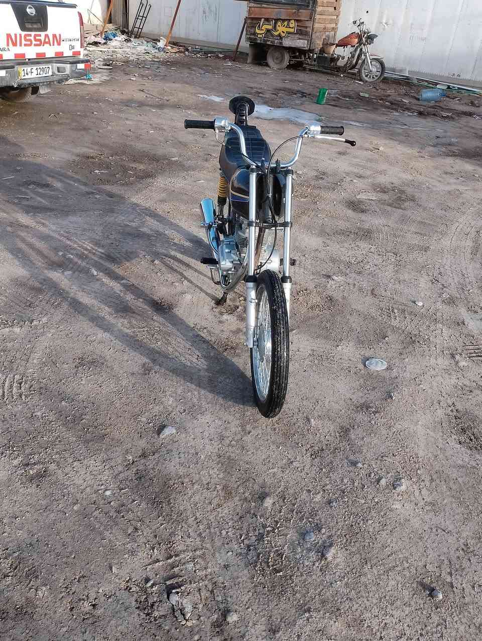 دراجة جديدة مامفتوحة
سلام عليكم خوان
دراجة جديدة مامفتوحة 
كلشي جديد تعمير اصلي 
السعر 550
الدراجة ادوات..؟ (***********
