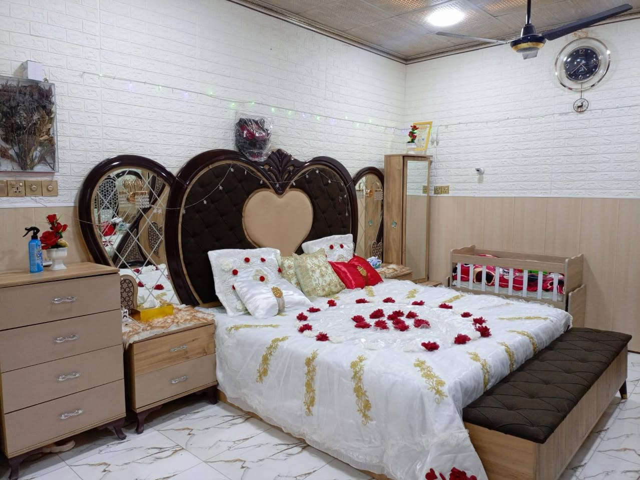 غرفه تركي مليون و 100 بيهه مجال بسيط التاميم ثمانيه شباط


**إذا كنت صاحب هذا الإعلان وتريد حذفه لأي سبب، رجاءا أرسل رسالة إلى الدعم الفني**