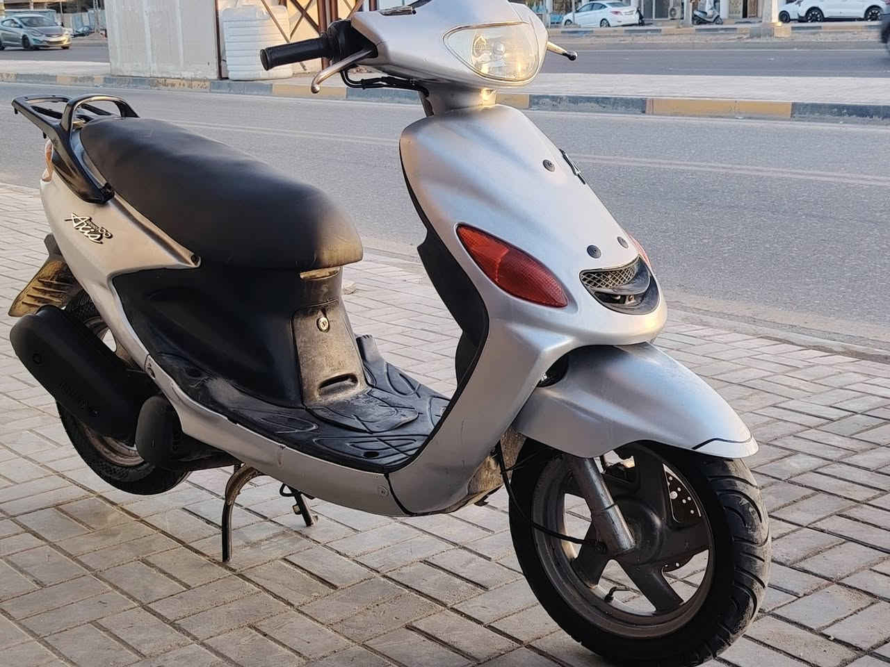 دراجه دولفين دولفين للبيع السعر ٣٥٠ وبيهه مجال الشراي يتصل عل *********** مكانهه السماوه كرهبايات شغاله دراجه نظيفه
