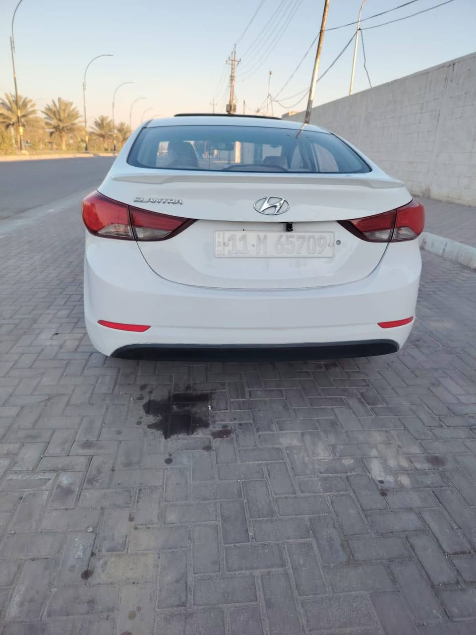 سلام عليكم سيارة نوع النتره مديل 2016خليجي فول واحد عله واحد مكينه حجم 1800 دوش تبريد قطعتين مرايات شفط السعر 115بيه مجال رقم الهاتف *********** العنوان كربلاء
