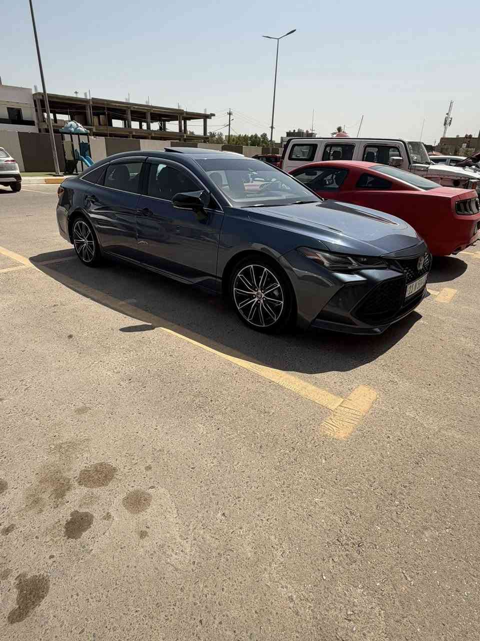 سلام عليكم
افلون  2020  Touring فوووول مواصفات  

محرك 3500 
داتة شو 
كشنات  الامامية تبريد + تدفئة 
الكشنات الخلفية تدفئة 
تبريد خلفي 
كراسي كهرباء 
ميموري كراسي 
رادرات من كل الجوانب 
حساس امامي 
حساس خلفي 
سلايد روف 
4 انظمة قيادة sport + sport plus echo normal 
كامرات محيطية من كل الجوانب 
توقف ذاتي 
هاند بريك بصمة 
اشاير بالمري 
ليتات الاماميه زنون بلاد 
البك لايت لد بلادي 
نظام صوت JBL 
شاحن تلفون واير ليس 
تشغيل عن بعد 
تحكمات ستيرن من كل جهات 
مثبت سرعة
شفتات كير بالستيرين
تحديد مسار  
وبعد بيها مواصفات ماشية58 الف mi 
حادثها جاملغ وباب السايق فقط وباب خلف السايق مباوك لون ويه باب السايق  بدون لغد وبدون شواصي  وهذا رقم الشاصي الي يحب يشوف صور الحادث 4T1HZ1FB2LU039348
رقمها بغداد تحويل ثاني يوم السعر 230 مجال مكانها بغداد  ***********
