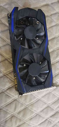 كرت شاشة 580 • 4 جيجابايت • نقاط حمر