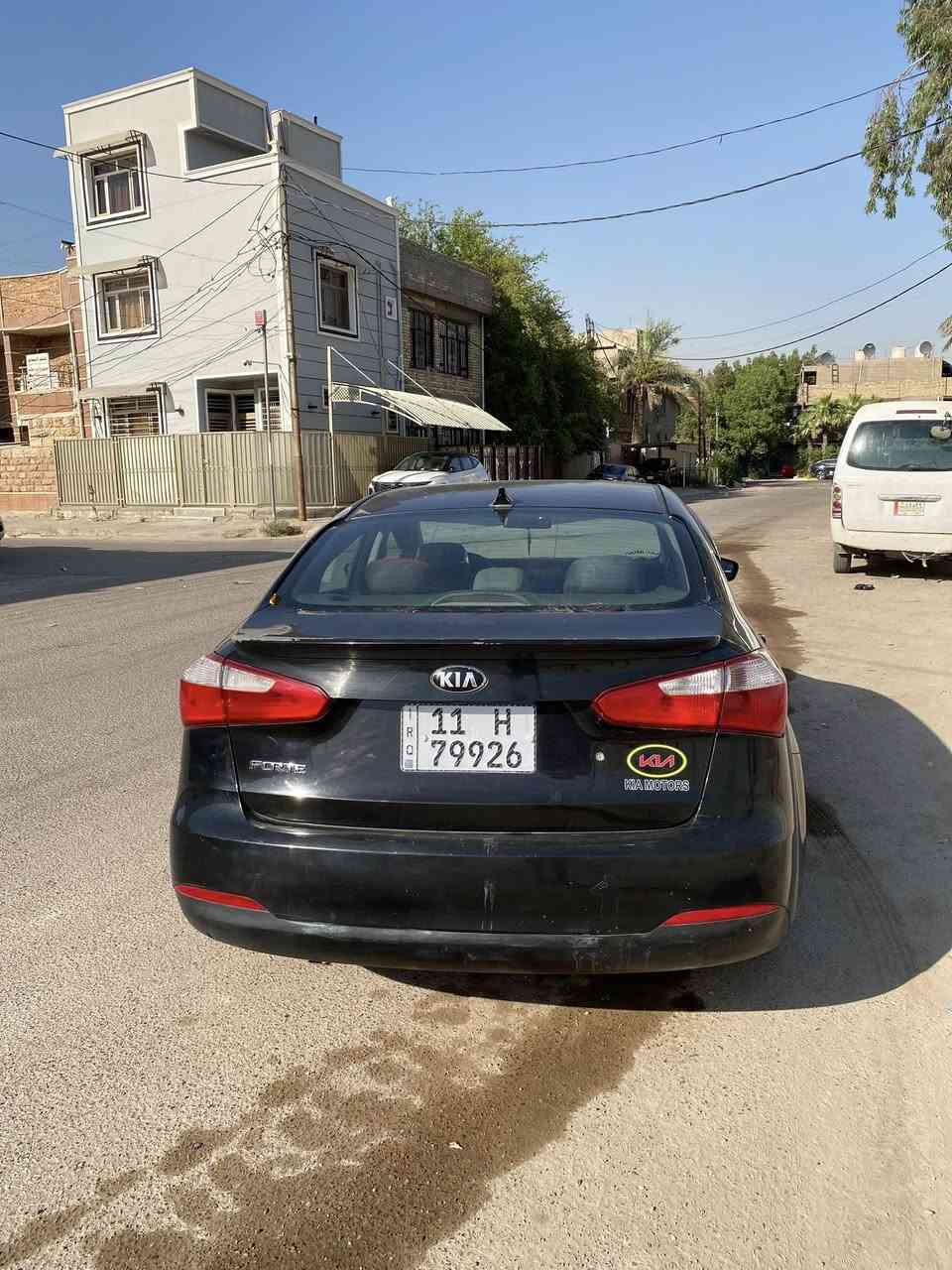 سلام وعليكم سياره فورتي موديل 2015 مكينه 1800 دوش وارد امريكي بيها قطعتين وحده تبديل وحده صبغ  رقم بغداد أنكليزي سنويه بااسمي    سعر 110 وبيها مجال مكاني بغداد الدوره   رقم تليفون ***********
