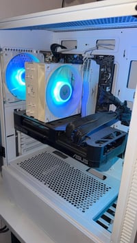 كرت RX 7800 XT • كور i5-14400F • تجميعة