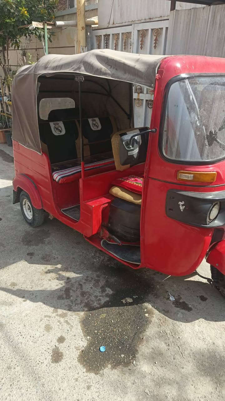 تكتك 2018باجاج مرقم سنويه بسمي بيها ضربه بل صفحه موضح بل صوره محرك مجفت جديد مكاني زعفرانيه سعر 4800 رقم مبايل ***********
